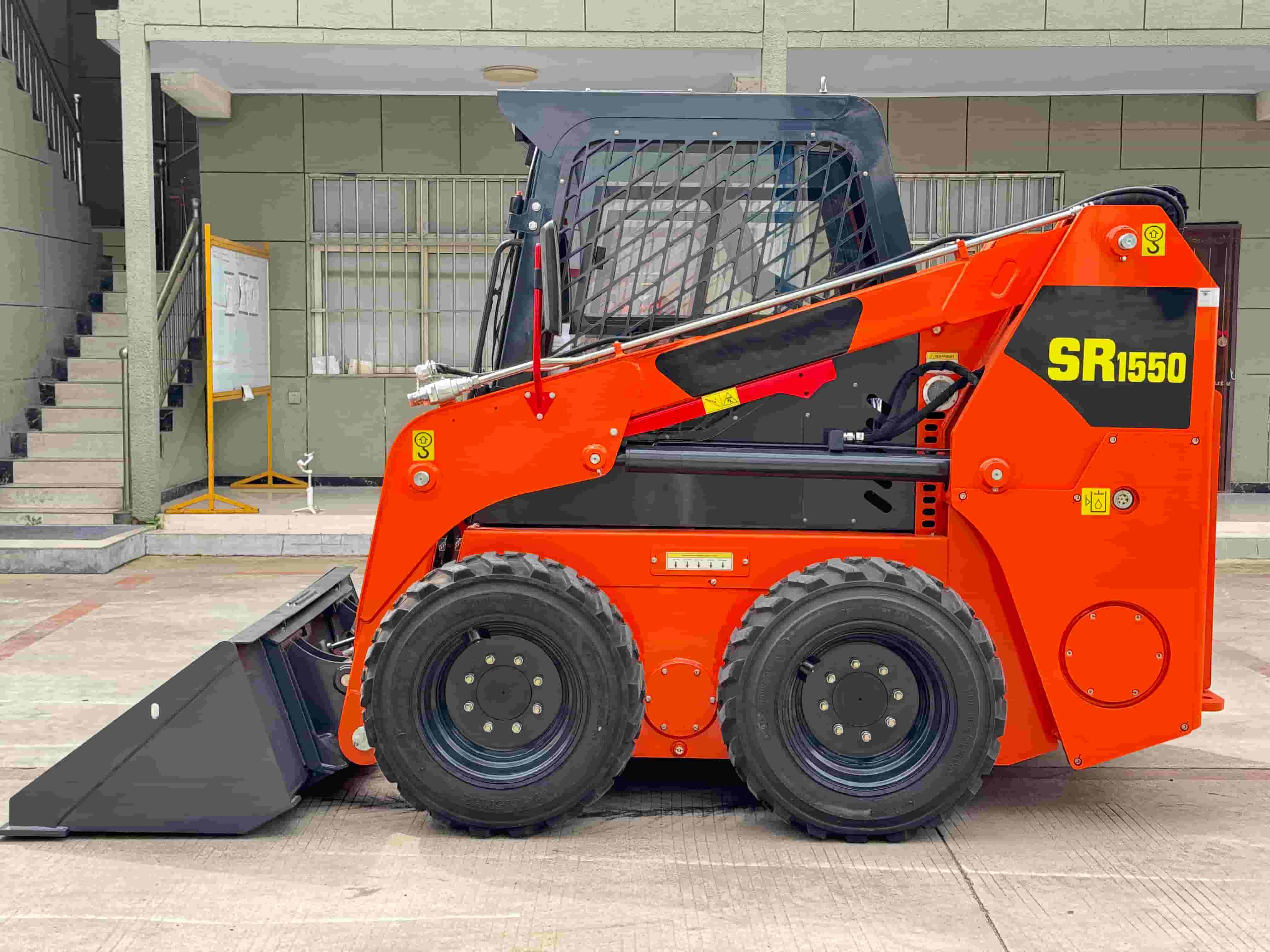 Aja tiba ing jebakan iki! Tuku akeh loader skid steer ing negara utama ngasilake batch saka 